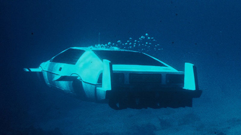 Illustration for article titled The Ten Greatest James Bond Movie Cars That Weren't Aston Martins